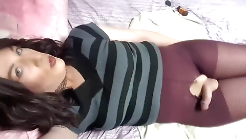 Horny shemale masturbates with her homemade sex toy